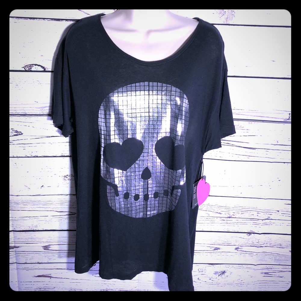 Wildfox Black & Silver Skull Short Sleeved Tee